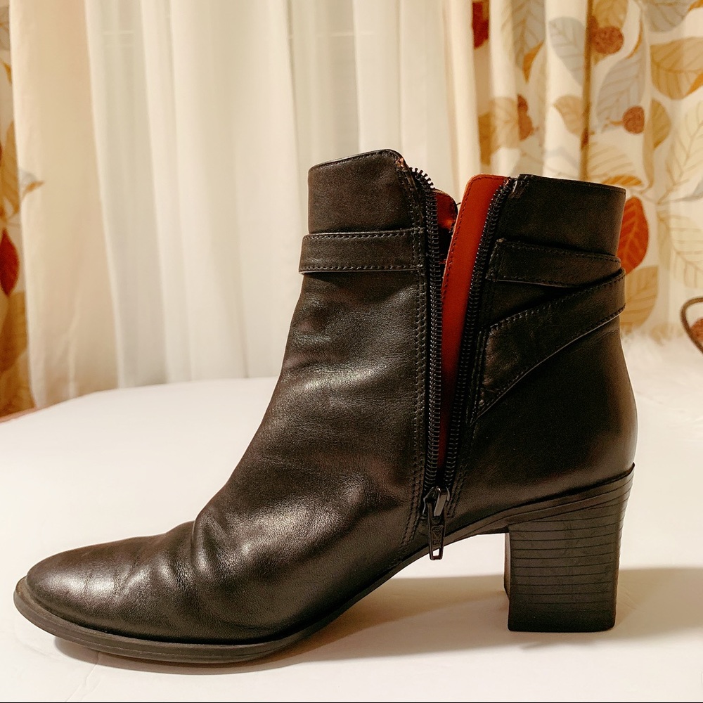 Predictions leather booties Sz8